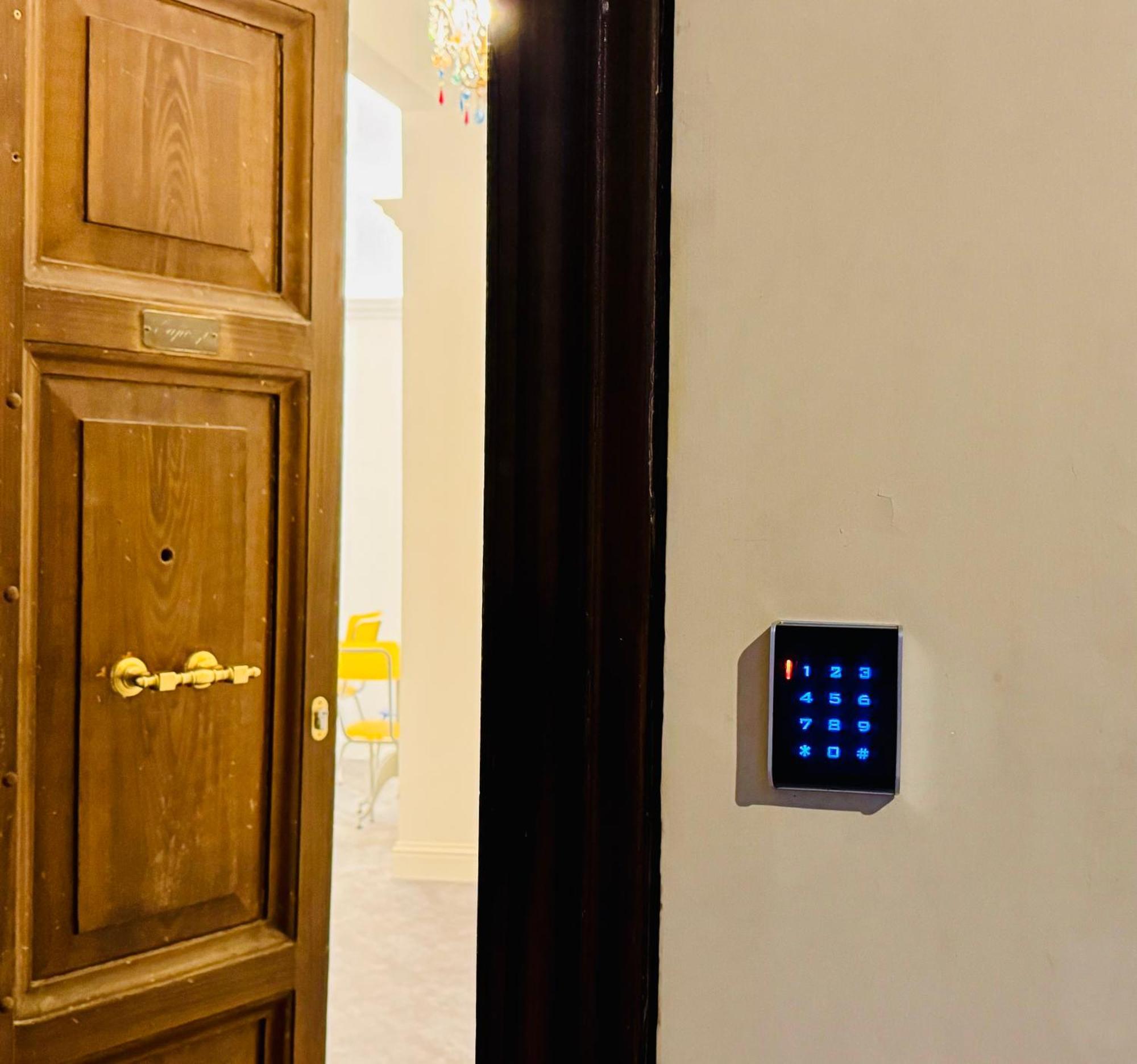 Hotel Antiqua Domus à Rome Extérieur photo