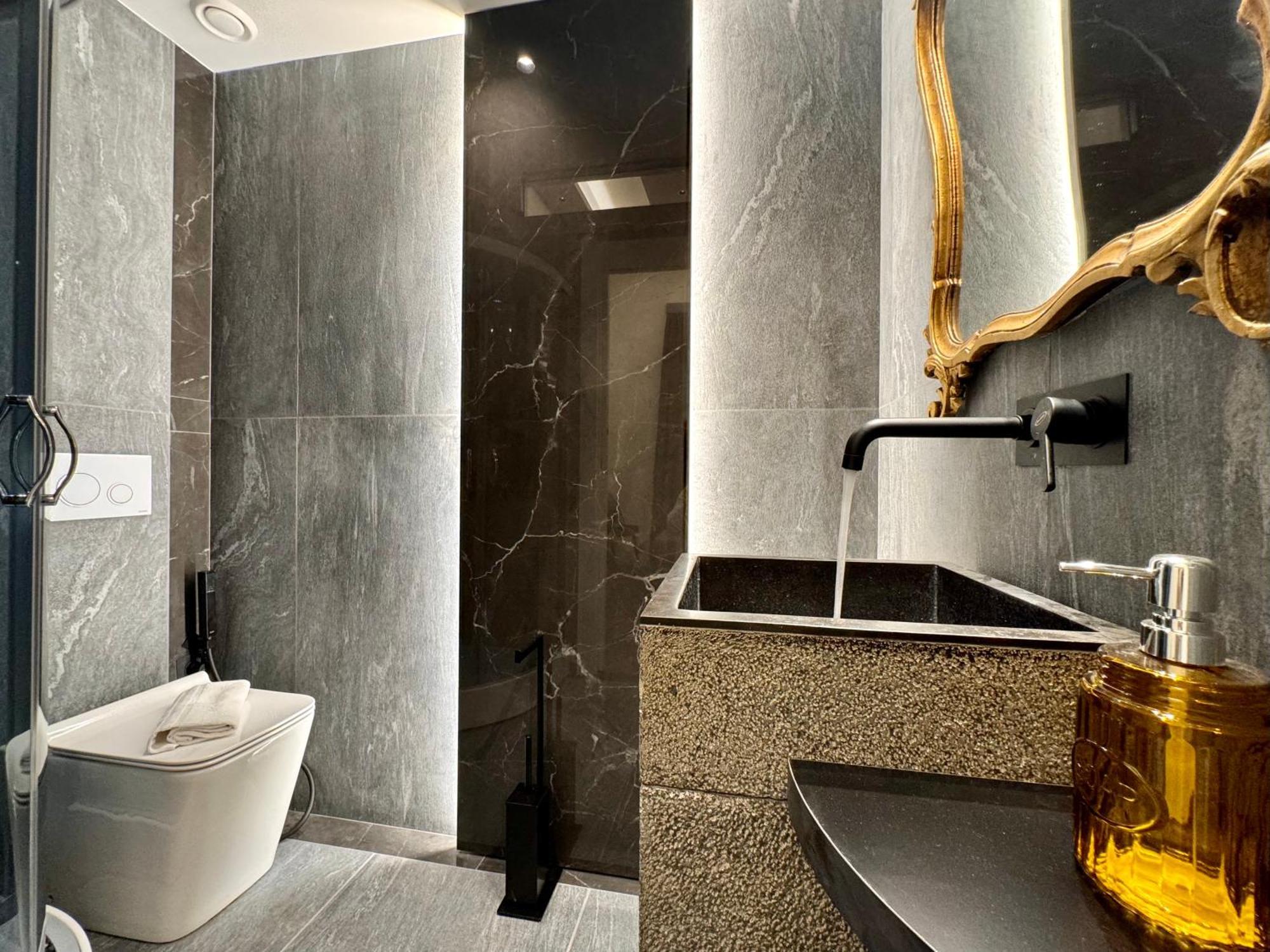 Hotel Antiqua Domus à Rome Extérieur photo